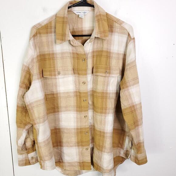 Old Navy Tops - Old Navy Top Womens L Boyfriend Shirt Tunic Cream Plaid Soft Button Down